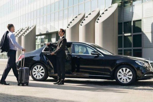 Reston Coach Transportation - Luxury Airport VIP Limousine and Sedan Services