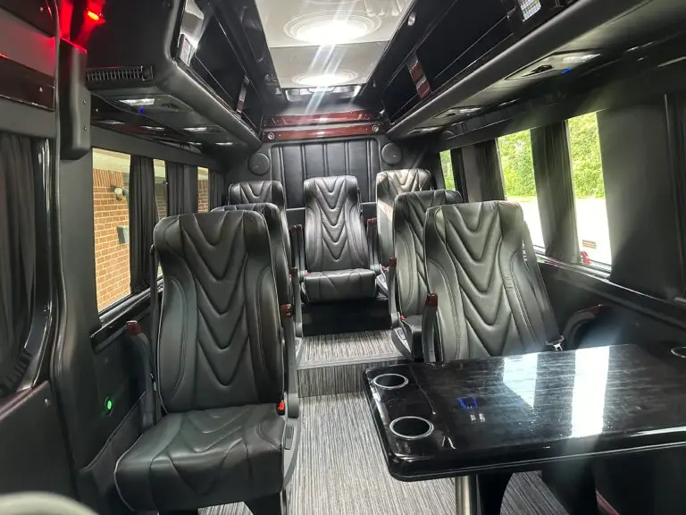 10 passenger Executive VIP Sprinter van 410 passenger Execu10 passenger Executive VIP Sprinter van 4tive VIP Sprinter van 4