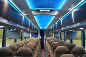 Luxury 50-57 seater full size charter coach bus with toilet for all type of events