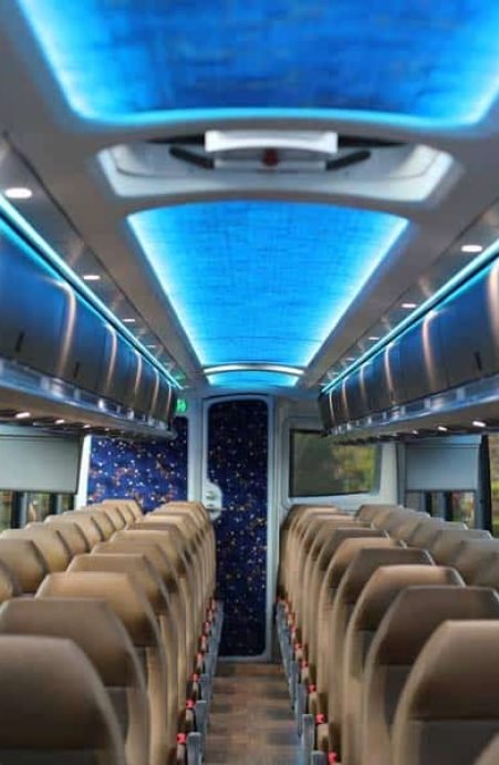 Luxury 50-57 seater full size charter coach bus with toilet for all type of events